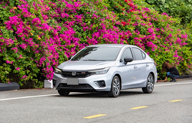 Giá lăn bánh Honda City tháng 3/2023: Khuyến mại hấp dẫn, đe nẹt Toyota Vios và Hyundai Accent