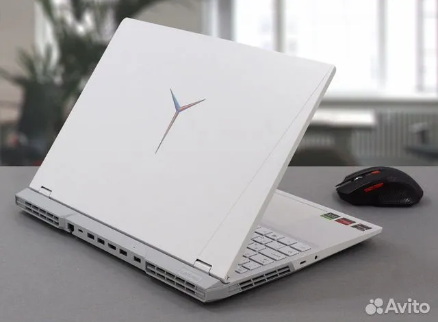 Lenovo trình làng bộ đôi laptop gaming Legion Y9000P và Y9000X 2023 màu trắng đẹp ngỡ ngàng