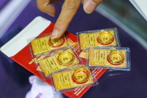 Giá vàng ngày 18/3: Giá vàng trong nước cao hơn thế giới 24 triệu đồng/lượng