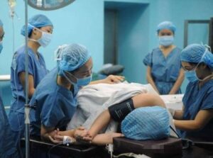 Người mẹ 33 tuổi đột ngột qua đời chỉ sau 5 phút chuyển dạ vì cơn ho bất ngờ