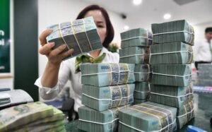 Bộ Chính trị thống nhất tăng lương cơ sở lên 2,53 triệu đồng từ 1/7